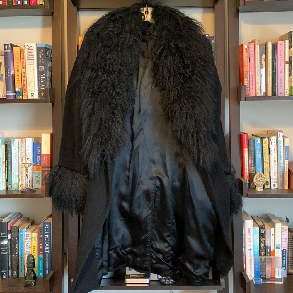 Lambswool coat with karakul lamb fur - Picture 4 of 8